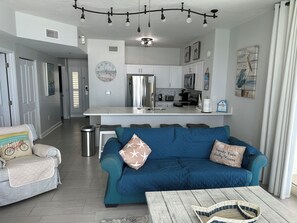 Smart TV - Best Ocean Front corner unit with wrap around balcony view of the beach and pool (Panama City Beach)