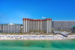 On the beach - Best Ocean Front corner unit with wrap around balcony view of the beach and pool (Panama City Beach)