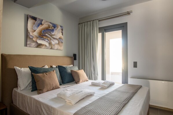 Suite | 1 bedroom - Junior Suite With Veranda Sleeps 2 Adults 2 ch (Kefalonia)