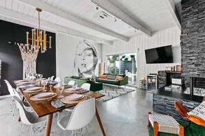 Estudio (Multiple Bedrooms) | Interior