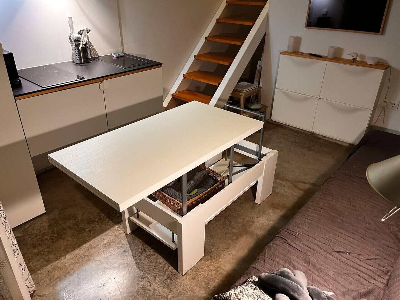 TV, table tennis, stereo