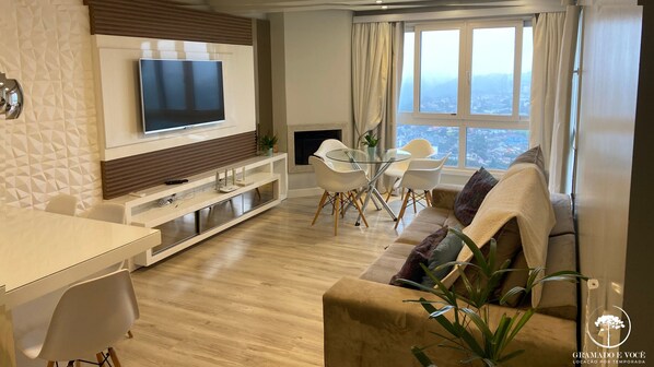 Exclusive Apartment, 1 Bedroom, Mountain View