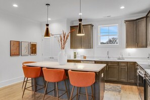 Fridge, microwave, oven, stovetop - Townhome w/ rooftop deck mins to Broadway (Nashville)