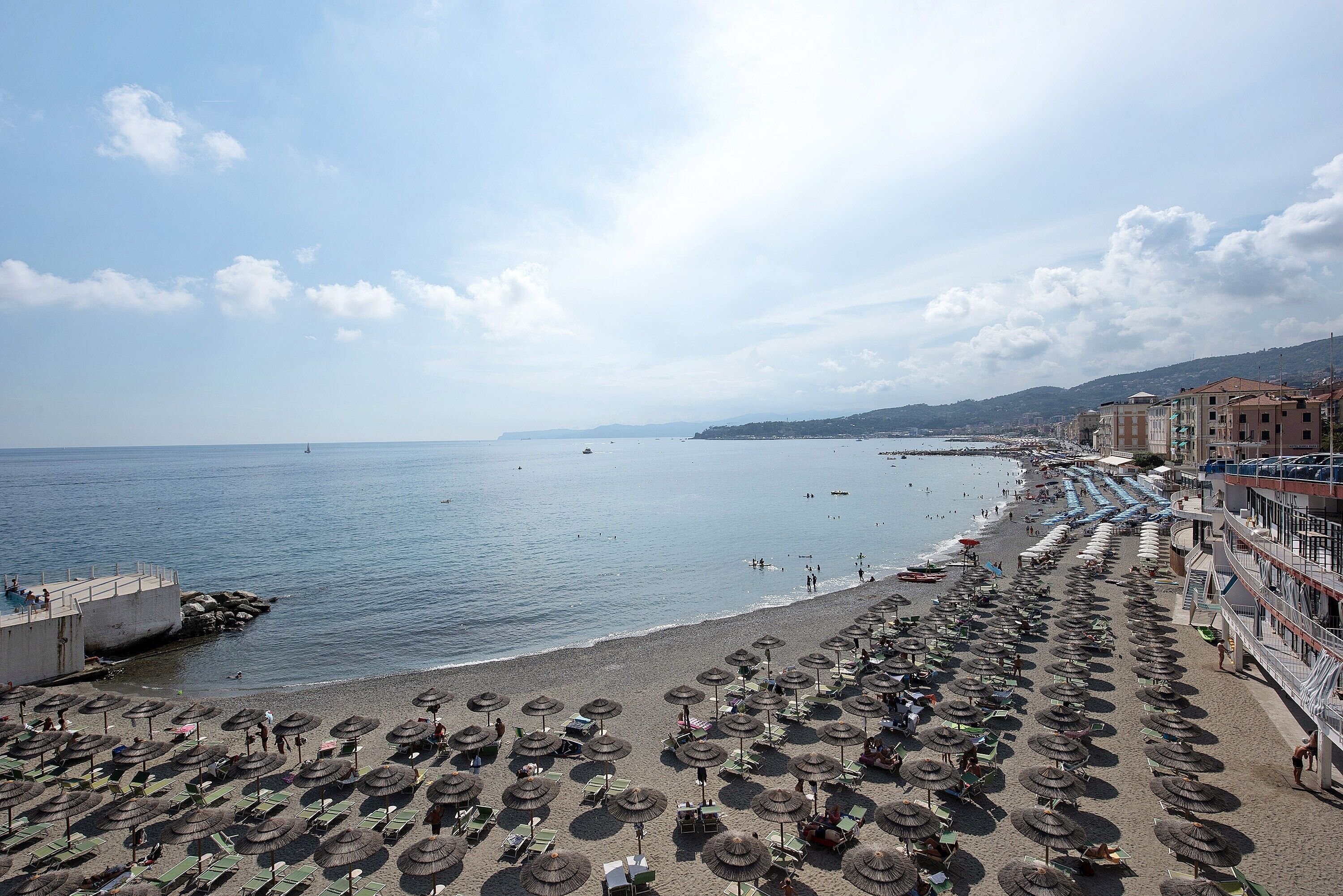 Una spiaggia nelle vicinanze