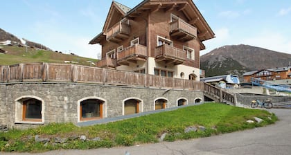 Apartment 'Baita Valandrea 0' with Mountain View, Shared Garden and Wi-Fi