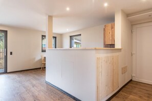 Lobby - Holiday Apartment 'Villa Lara Föhre' with Mountain View, Shared Terrace and Wi-Fi (Castelrotto)