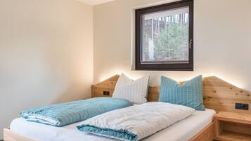 2 bedrooms, free WiFi, bed sheets