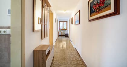 Ferme 'Bauernhof Oberkapillhof 2' avec vue sur les montagnes, jardin partagé et Wi-Fi.