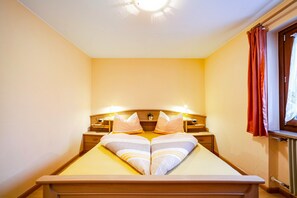 2 habitaciones, wifi gratis y ropa de cama 