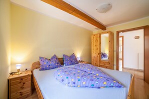 2 bedrooms, free WiFi, bed sheets