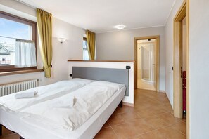1 bedroom, free WiFi, bed sheets, wheelchair access