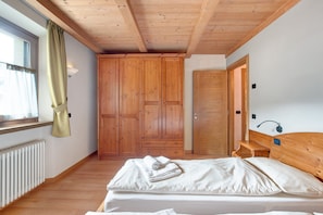 2 chambres, Wi-Fi gratuit, draps fournis