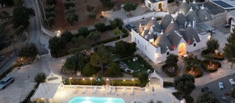 Apartment 'Trullo Suite In Masseria' with Shared Pool, Wi-Fi and Air Conditioning