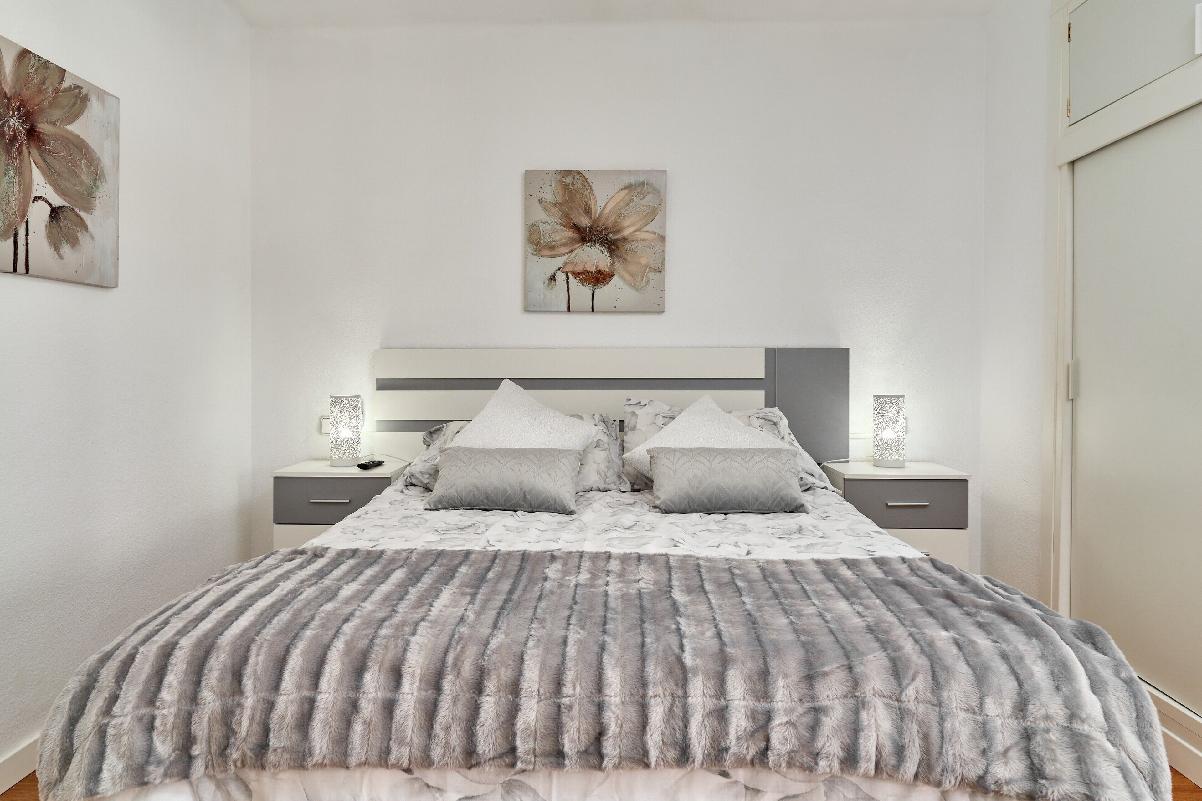 1 dormitorio, tabla de planchar con plancha, wifi gratis y ropa de cama