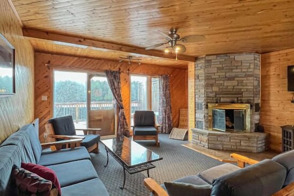 Een 39-inch lcd-televisie met satellietzenders