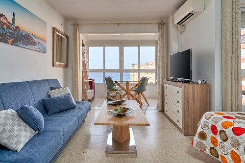 Studio Apartment "Great Sea Views Studio A68" near Beach with Shared Pool & Wi-Fi