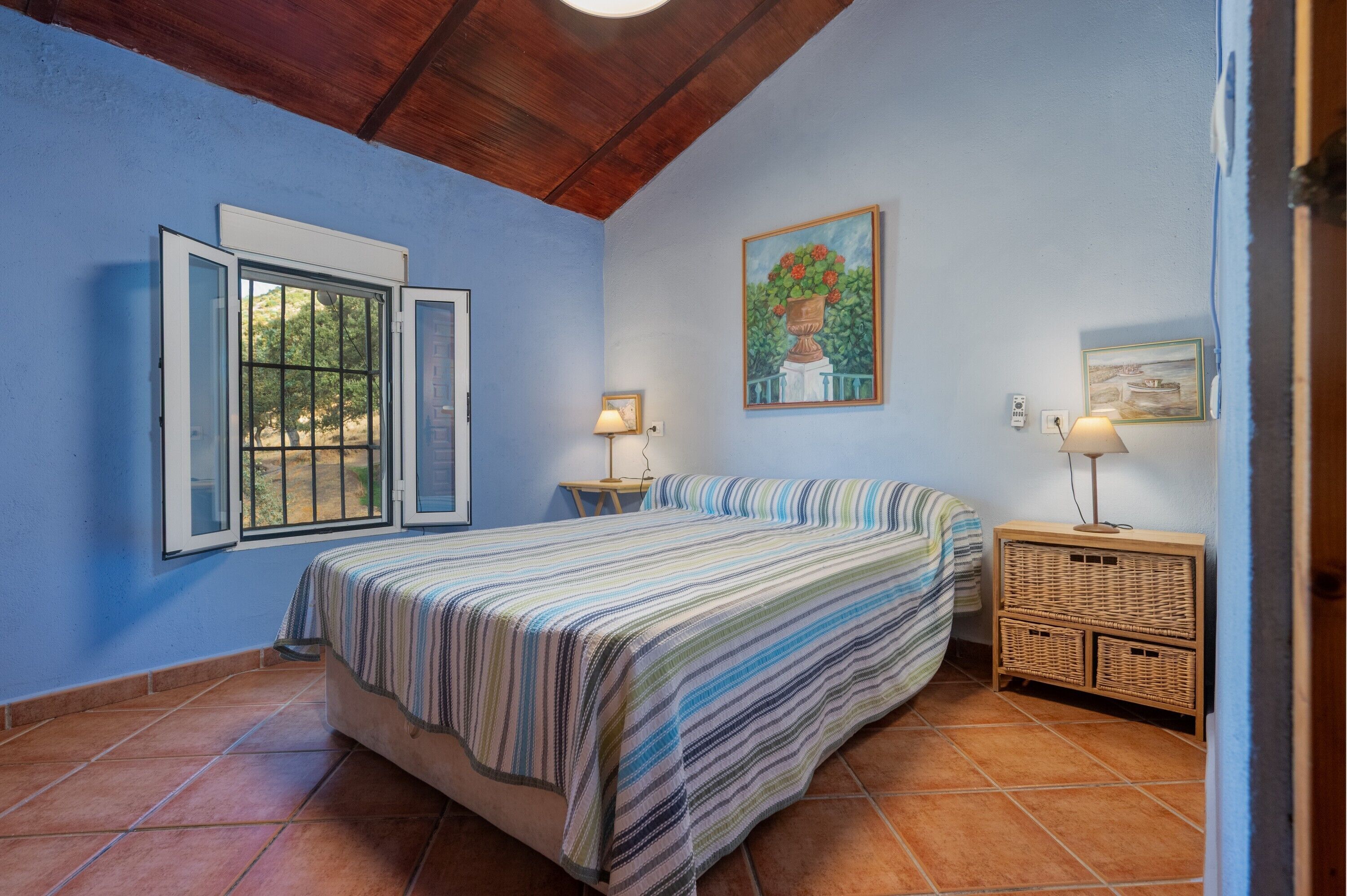 7 bedrooms, free WiFi, bed sheets