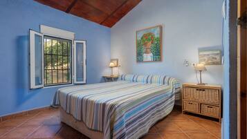 7 bedrooms, free WiFi, bed sheets