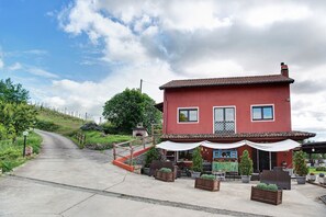 Exterior - Cottage Romantic – Intimate Retreat for Couples in the Langhe – Tenuta MonteOliveto (Vesime)
