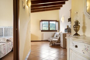 1 غرفة نوم ومكواة/لوح كي وواي فاي مجانًا وملاءات أسرّة