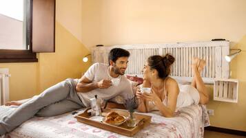 1 camera, Wi-Fi gratuito, lenzuola