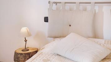 2 makuuhuonetta, silitysrauta/-lauta, ilmainen Wi-Fi, vuodevaatteet