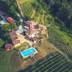 Exterior - Cottage Family – Family Getaway Among Alta Langa Vineyards UNESCO – Tenuta MonteOliveto (Vesime)