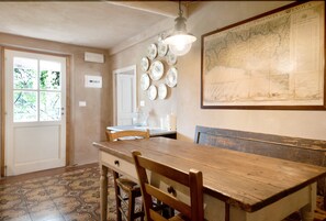 Dining - Apartment 'Agriturismo Il Filo Di Paglia' with Mountain View, Shared Garden and Wi-Fi (Carro)
