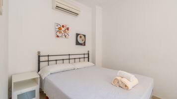 5 slaapkamers, een strijkplank/strijkijzer, gratis wifi, beddengoed