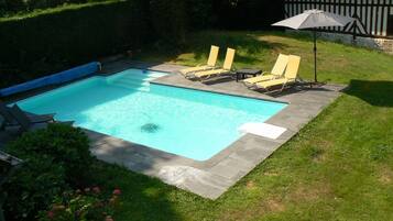 Piscina externa, piscina aquecida