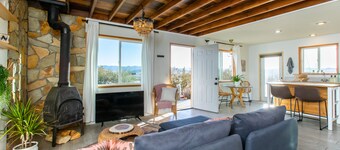 Desert Escape+Art studio+Trailer 10 min to Joshua Tree Park