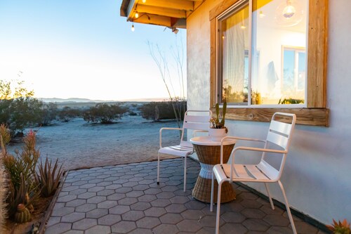 Desert Escape+Art studio+Trailer 10 min to Joshua Tree Park