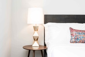 1 bedroom, iron/ironing board, WiFi, bed sheets - CozySuites Music Row Elegant 1BR with free parking! 15 (Nashville)