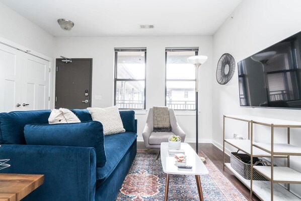 テレビ、書斎 / ワークスペース