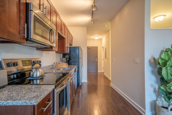 Fridge, microwave, oven, stovetop