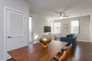 テレビ、Netflix、Hulu、ストリーミングサービス