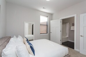 1 室のベッドルーム、アイロン / アイロン台、WiFi、ベッドシーツ