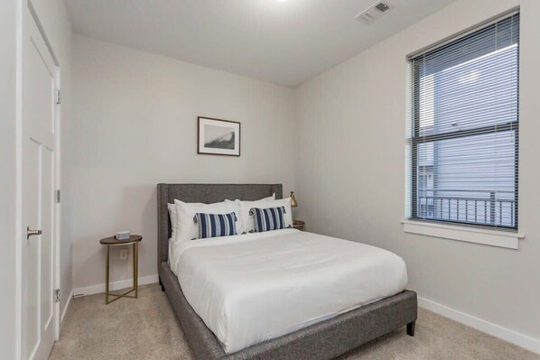 2 間睡房、熨斗/熨衫板、Wi-Fi、床單