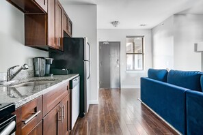 Interior - CozySuites Music Row Charming 1BR free parking! 49 (Nashville)