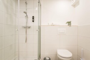 Bruser, hårtørrer, håndklæder