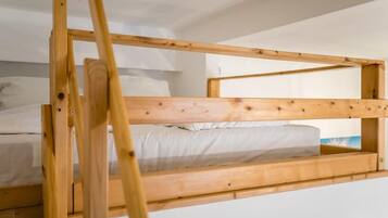 Bügeleisen/Bügelbrett, WLAN, Bettwäsche