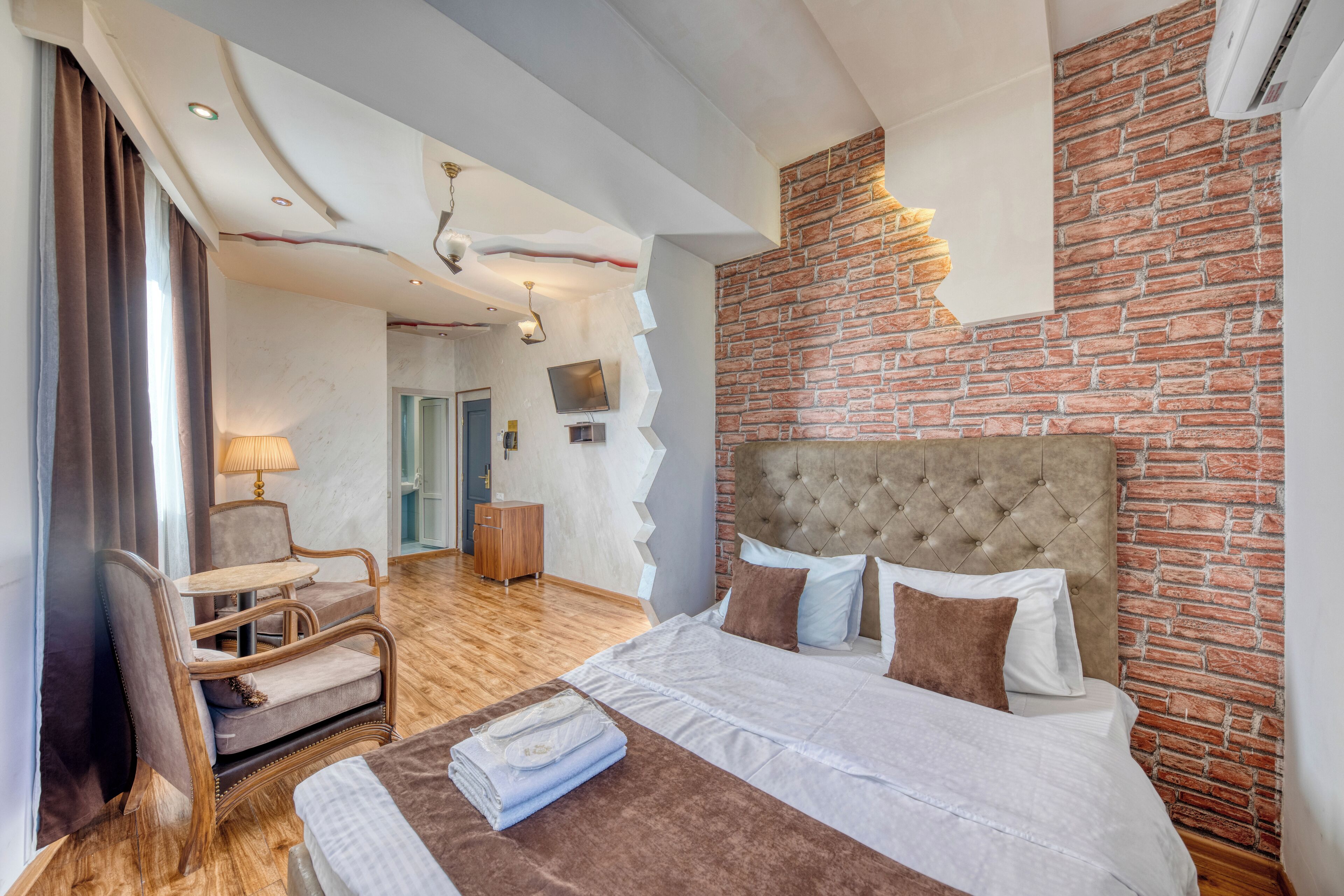 standard double room | 1 bedroom, premium bedding, down duvets, blackout curtains