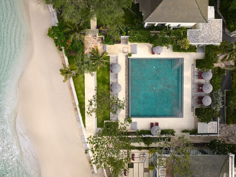 Outdoor pool, pool loungers