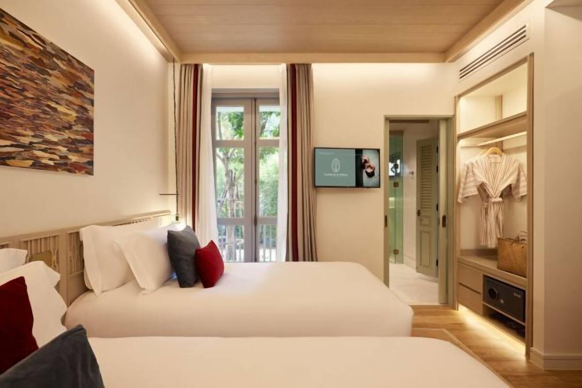 Free minibar items, soundproofing, free cribs/infant beds, free WiFi