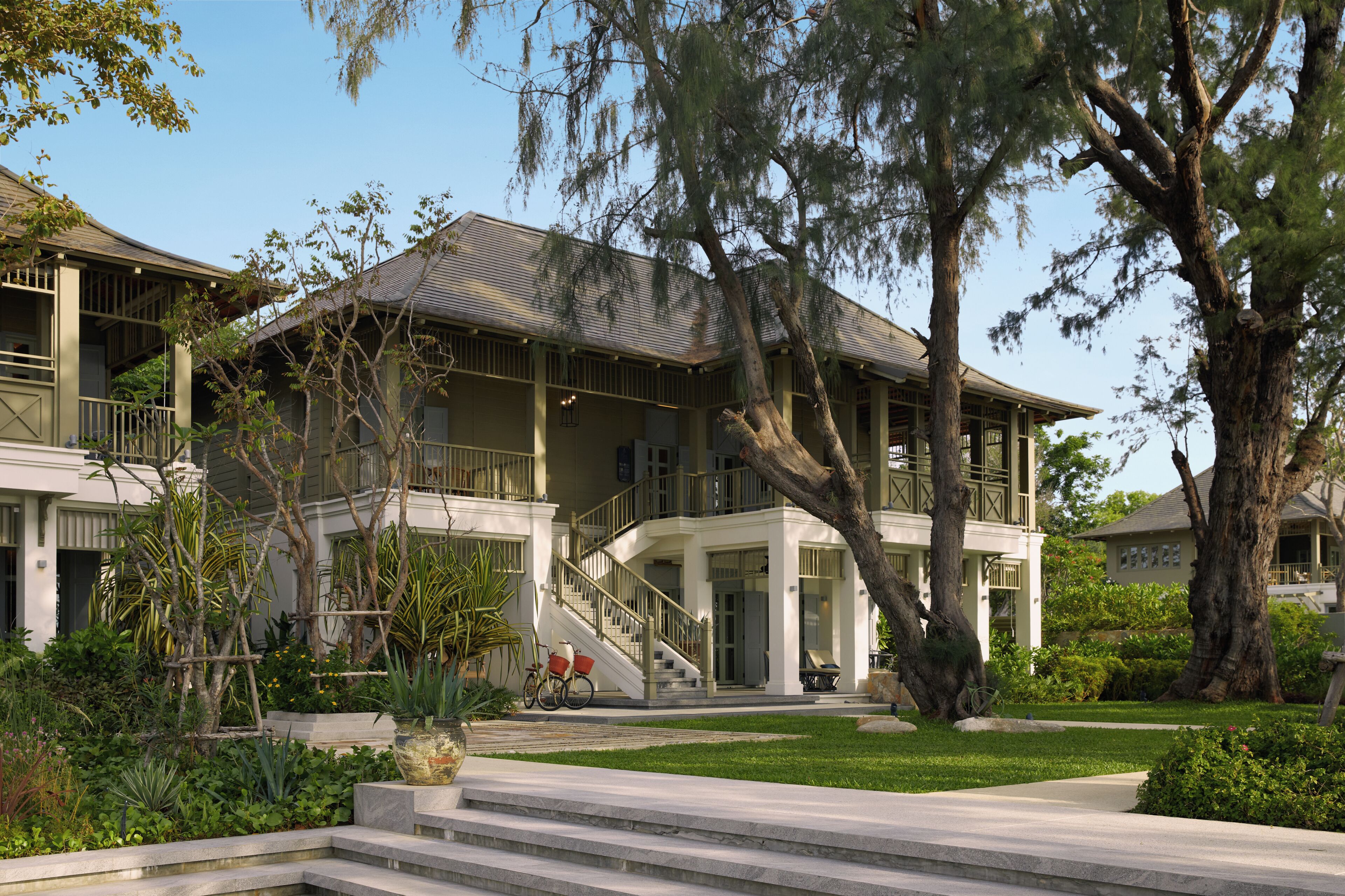 Free minibar items, soundproofing, free cribs/infant beds, free WiFi