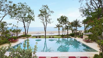 Outdoor pool, pool loungers