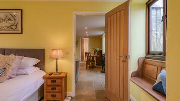 1 Schlafzimmer, individuell dekoriert, individuell eingerichtet