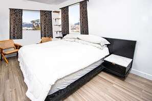 2 bedrooms, travel cot, free WiFi, bed sheets