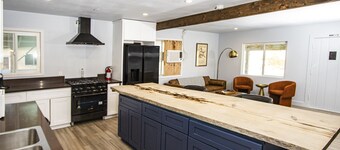 Experience the magic of Joshua Tree. Your cozy bungalow awaits.