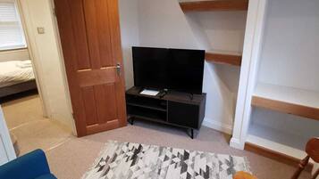 Comfort Townhome | Living area